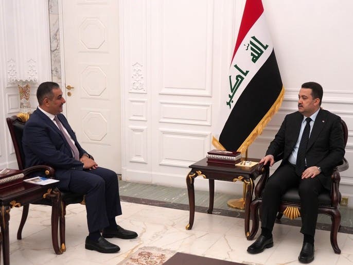 رئيس الوزراء العراقي يعفي محافظ "المركزي" من منصبه