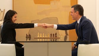 Iranian chess player who competed without hijab meets with Spanish PM