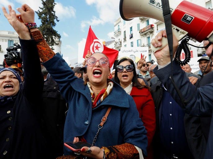 تونس.. 3 سياسيين بارزين مسجونون يبدأون إضرابا عن الطعام