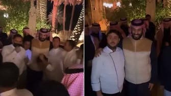 سعودی ولی عہد شہزادہ محمد بن سلمان العُلاء میں ریستوراں میں لوگوں سے گھل مل گئے!