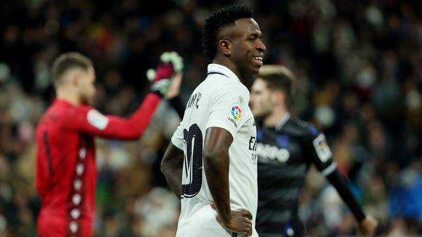 Vinicius misses opportunities against Sociedad..and keeps Real Madrid away from Barcelona