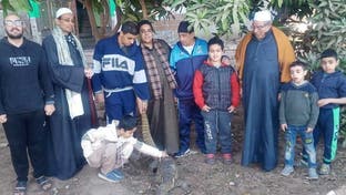 صور.. تمساح نيلي يقتحم منزل أسرة مصرية ويثير الرعب