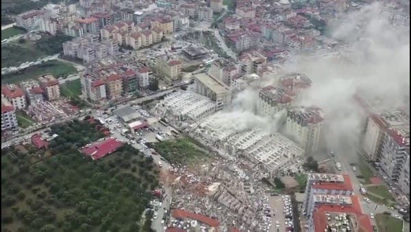 A Turkish warning of a possible tsunami after the devastating earthquake… threatens 14 countries