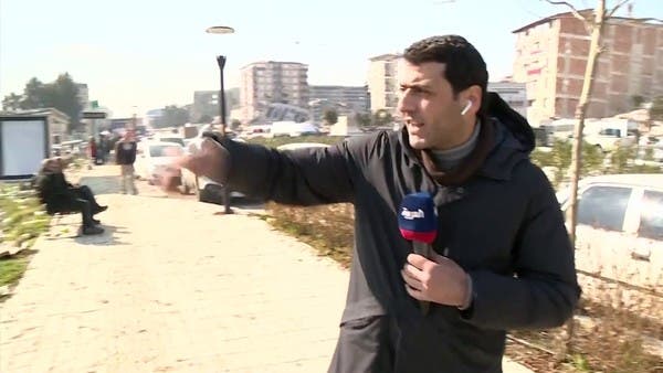 مراسلو “العربية” وسط ركام زلزال تركيا.. تحد مختلف مهنياً وإنسانياً مراسلو “العربية” وسط ركام زلزال تركيا.. تحد مختلف مهنياً وإنسانياً