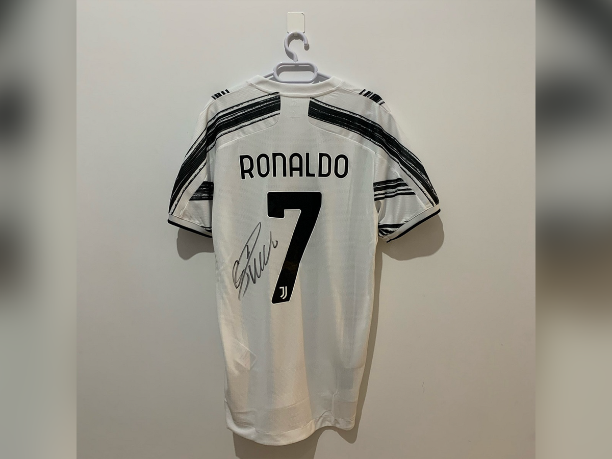ronaldo autographed jersey