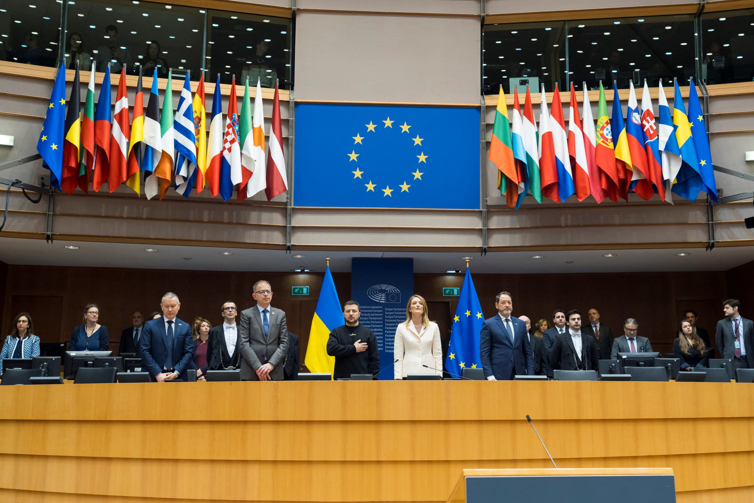 الرئيس زيلينسكي مع زعماء أوروبا
