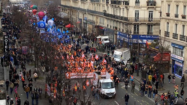 Les syndicats menacent de fermer la France pour un projet de changement de système de retraite