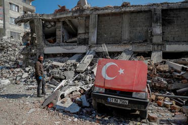 من آثار الزلزال في هطاي التركية - رويترز
