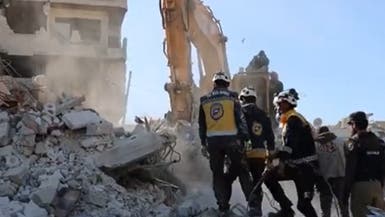 ركام خنق ساكني البيوت.. فيديو لعمليات الإنقاذ بريف حلب