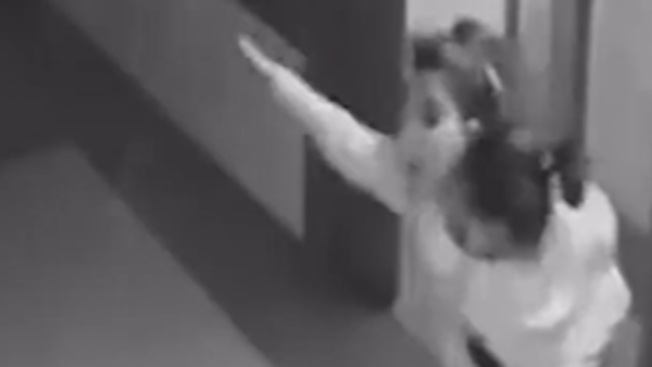 Watch.. A nurse panicked to save children in a hospital during the earthquake