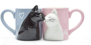 Valentine's Day cat mugs. (Amazon)