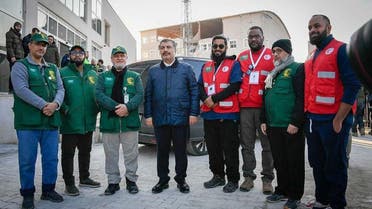 Turkish Minister of Health Fahrettin Koca meets with teams from the King Salman Humanitarian Aid and Relief Center (KSRelief) and the Saudi Red Crescent. (SPA)