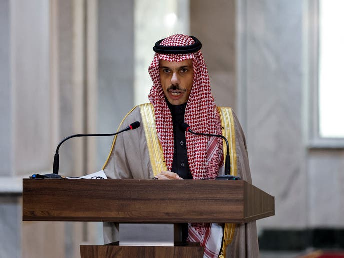 وزير خارجية السعودية يبحث مع المبعوث الأممي المستجدات بسوريا 