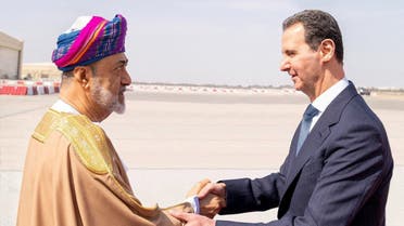 Oman?s Sultan Haitham bin Tariq shakes hand with Syrian President Bashar al-Assad during his first trip abroad since the devastating earthquake in Syria, in Muscat, Oman, February 20, 2023. Oman News Agency/Handout via REUTERS THIS IMAGE HAS BEEN SUPPLIED BY A THIRD PARTY.