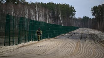 أزمة طوابير بين بولندا وبيلاروسيا.. شاحنات على الحدود
