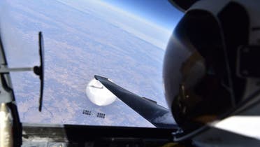 "سيلفي" يكشف تحليق طائرة أميركية فوق منطاد التجسس الصيني 1