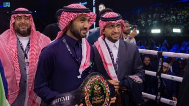 عبدالعزيز الفيصل يتوّج الملاكم فيوري بحزام “نزال الحقيقة”