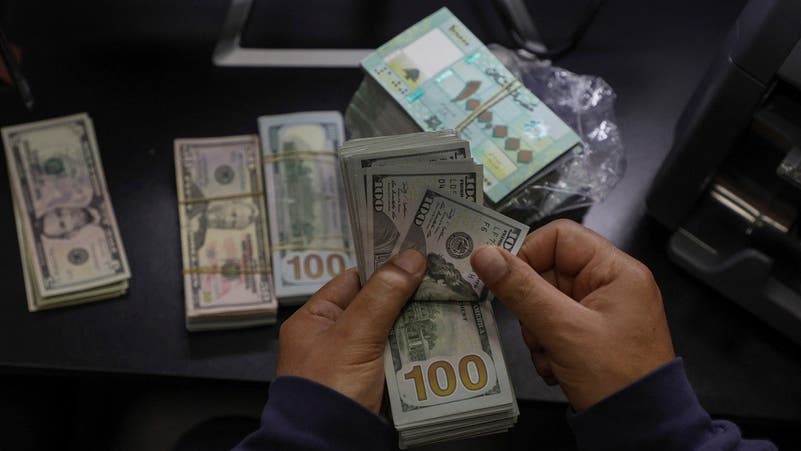 Lebanon to sell unlimited US dollars to prop up collapsing pound