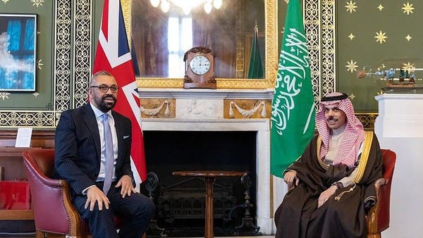 The Saudi Foreign Minister discusses with his British counterpart the Russian-Ukrainian crisis