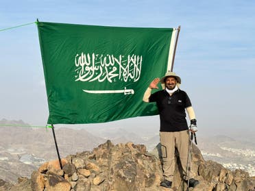 بهذه الطريقة احتفى سعوديون بيوم العلم 5 الراية فوق ارتفاع 1000 متر