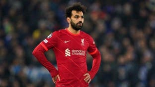 "مصيبة".. غريب بجانب محمد صلاح على أرض الملعب