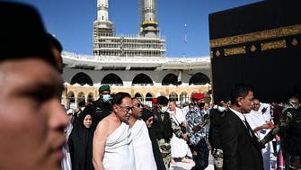 ملائیشیا کے وزیر اعظم انور ابراہیم کی عمرہ ادائی کے لئے مکہ مکرمہ آمد