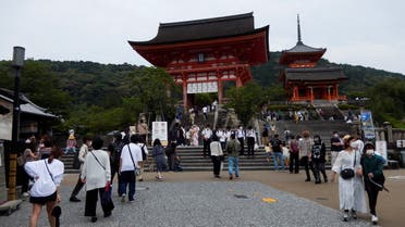 موقع سياحي في اليابان (رويترز)