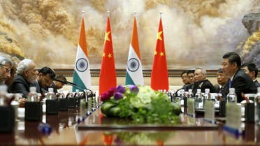 Indian Prime Minister Narendra Modi (2nd from L) and Chinese President Xi Jinping hold a meeting in Xian, Shaanxi province, China, May 14, 2015. (File photo: Reuters)