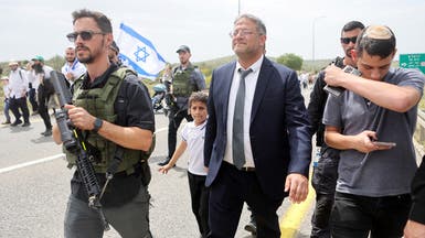 وزير الأمن الإسرائيلي مستاء.. "لا تنتقدوا المستوطنين"!