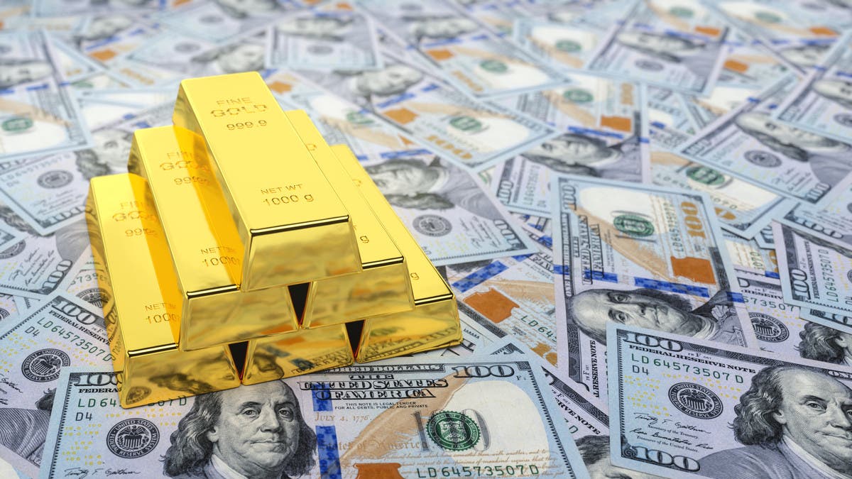 الذهب يتراجع مع ترقب المستثمرين صدور بيانات اقتصادية