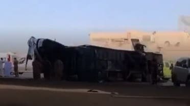 سقوط حافلة من أعلى جسر في الرياض