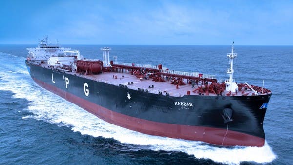 قطر وروسيا تحولان ناقلات الغاز من السويس مع تزايد المخاطر