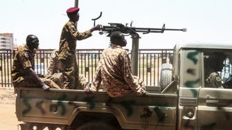 الجيش السوداني يصادر أسلحة وذخائر مهربة.. مصادر تكشف
