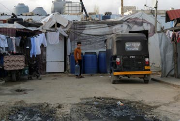 مخيم عشوائي للاجئين السوريين في لبنان