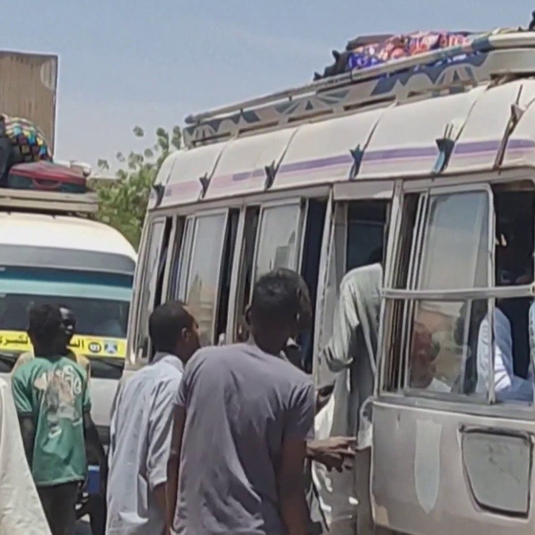 يوم الإجلاء لم ينته.. عرب وأجانب يغادرون السودان