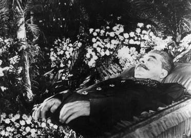 صورة لجثة جوزيف ستالين
