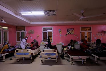 مستشفى في السودان (رويترز)