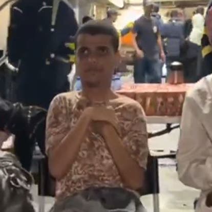  فيديو مؤثر لإجلاء شاب معاق من السودان إلى السعودية