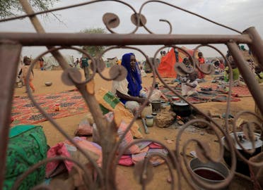 سودانيون هربوا إلى تشاد - رويترز