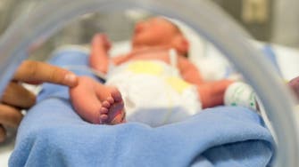 تولد یک نوزاد از سلول بنیادی سه نفر در بریتانیا