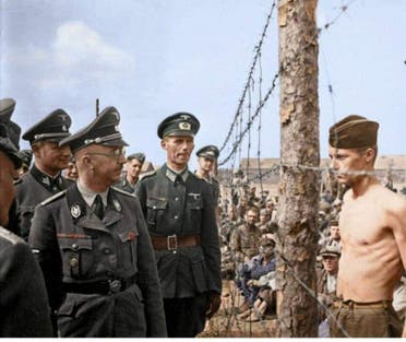 هنريش هملر أثناء زيارته لأحد معسكرات الإعتقال