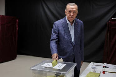 Turkish President Tayyip Erdogan casts a ballot at a polling station in Istanbul, Turkey May 14, 2023. (Reuters)