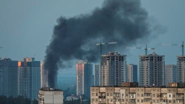 La fumée monte après une frappe de missile russe, au milieu de l'attaque de la Russie contre l'Ukraine, à Kiev, en Ukraine, le 18 mai 2023. (Reuters)