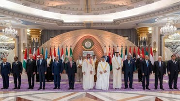 الصورة الجماعية للقادة بالقمة العربية الـ32