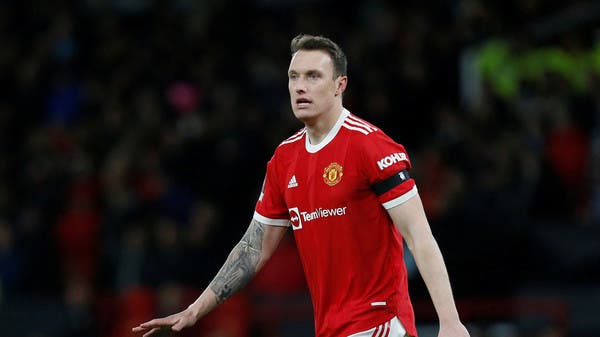 Defender Jones leaves Manchester United after 12 years