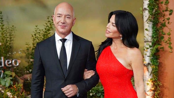 Amazon’s Jeff Bezos engaged, partner Lauren Sanchez spotted wearing 20 ...