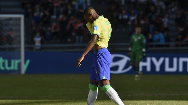 العنصرية تتواصل ضد اللاعبين البرازيليين.. ورد قوي من الاتحاد