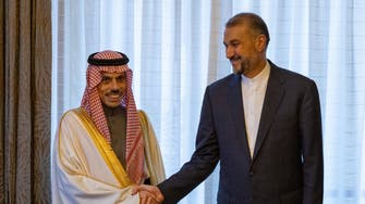 وزير خارجية السعودية يلتقي نظيره الإيراني على هامش اجتماع "بريكس"