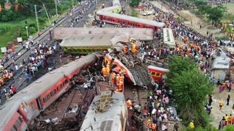 13 قتيلاً في حادث اصطدام بين قطارين في جنوب شرق الهند