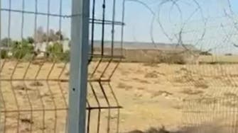 مصر اور اسرائیل کے درمیان باڑ میں خلا کی تصویر، کیا مصری فوجی نے یہاں سے دراندازی کی؟
